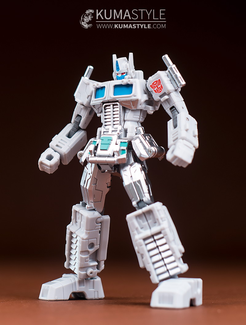 Reviews: Sentinel x Takara Optimus Prime. Ultra Magnus, Black